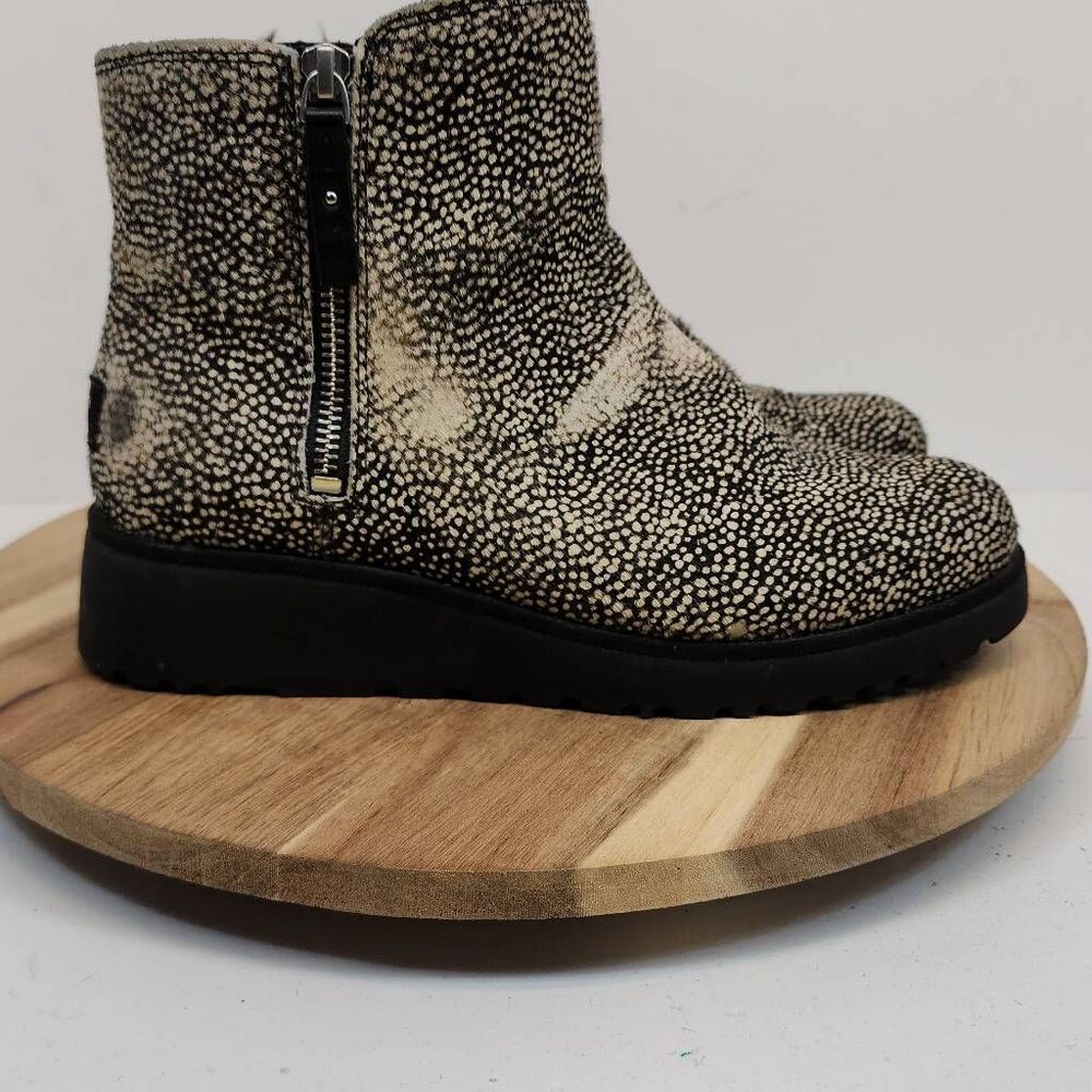 UGG Women's Shala Exotic Calf Hair Boots Size 7.5 Black Tan